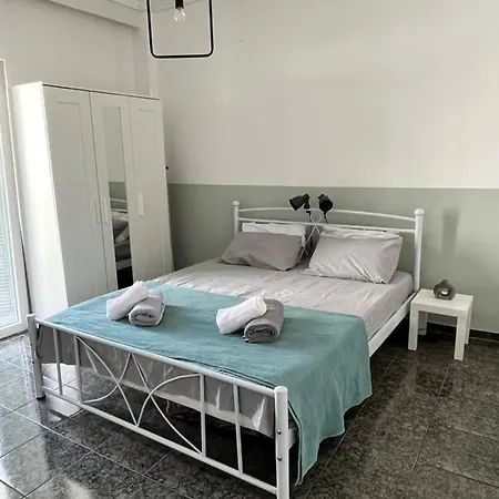 Dimi アパート Peraía